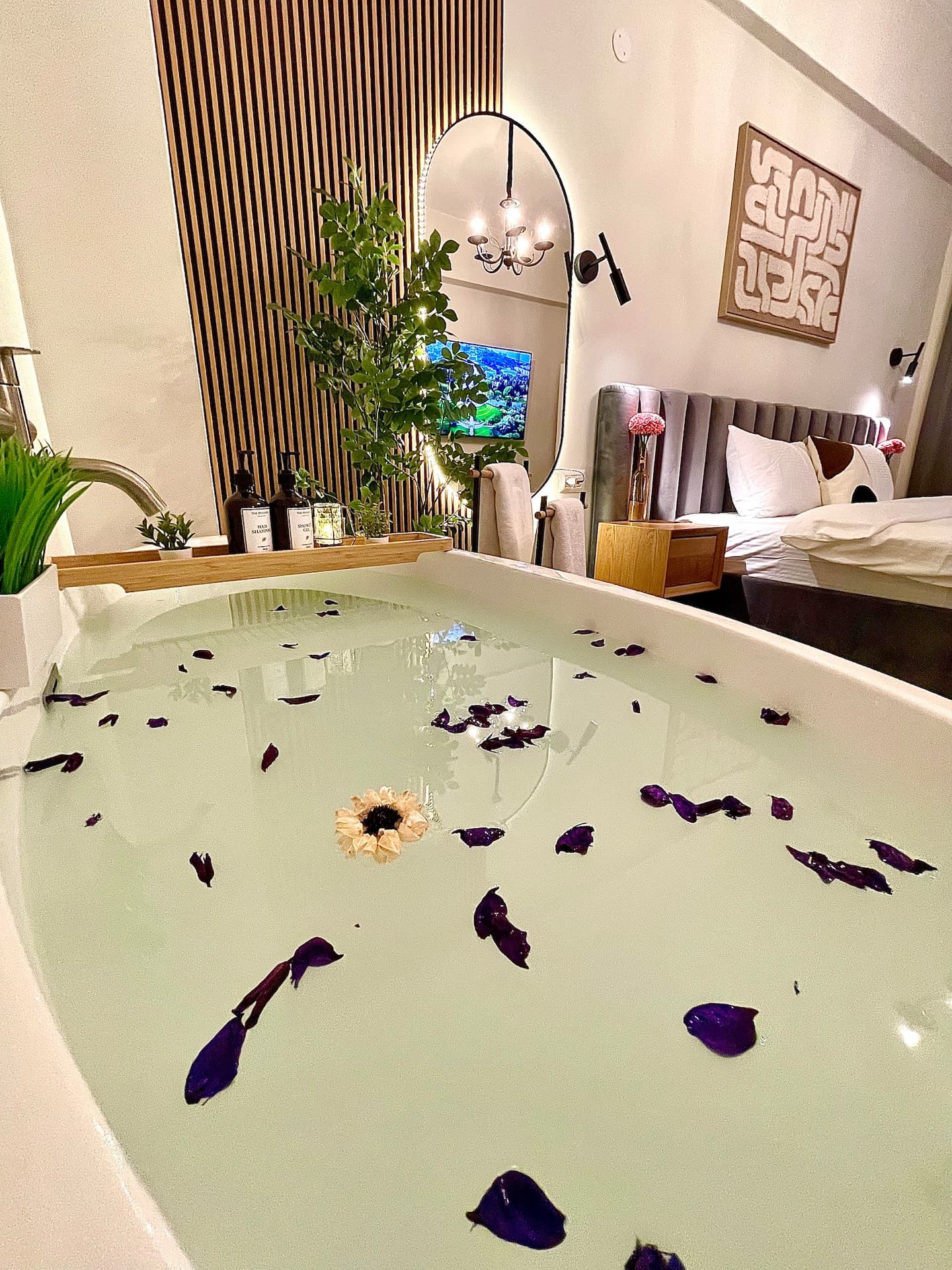 Designer SPA Apartment with Hammam
