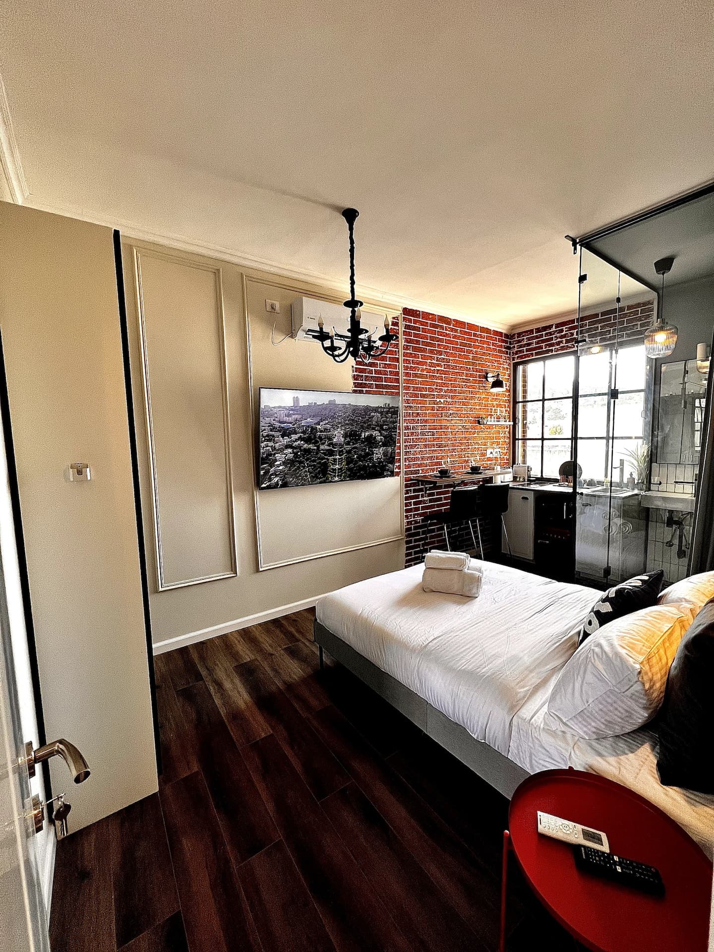 Designer Studio near Baháʼí Gardens — 3
