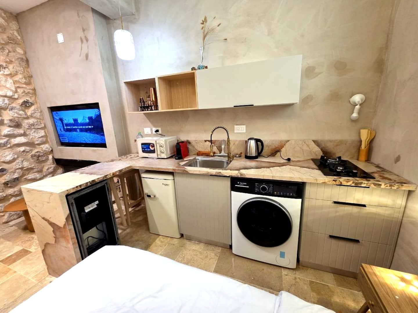 Admat HaYehudim 1891 — Jacuzzi Apartment — 3