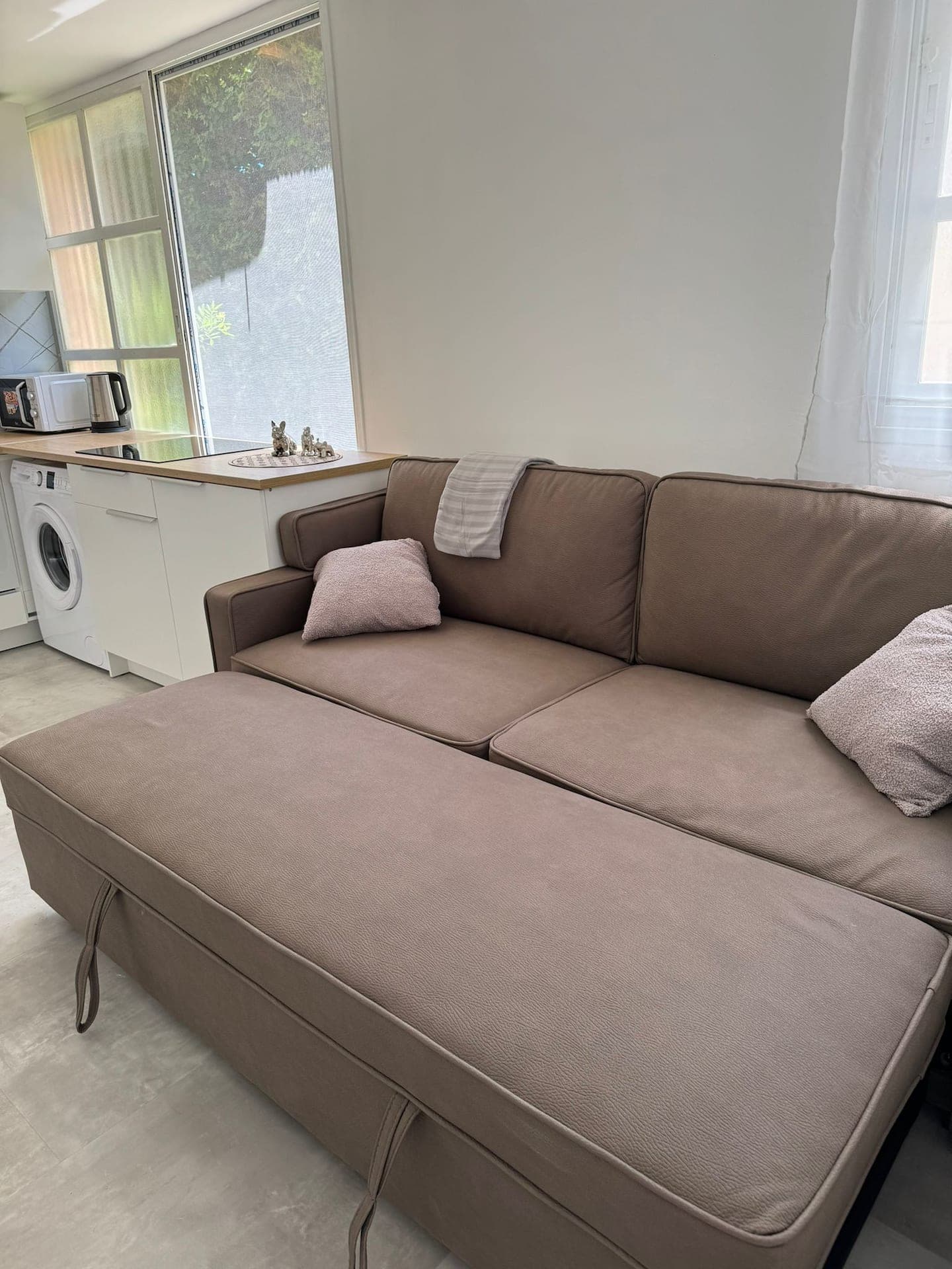 Bright Studio — Nahariya — 2