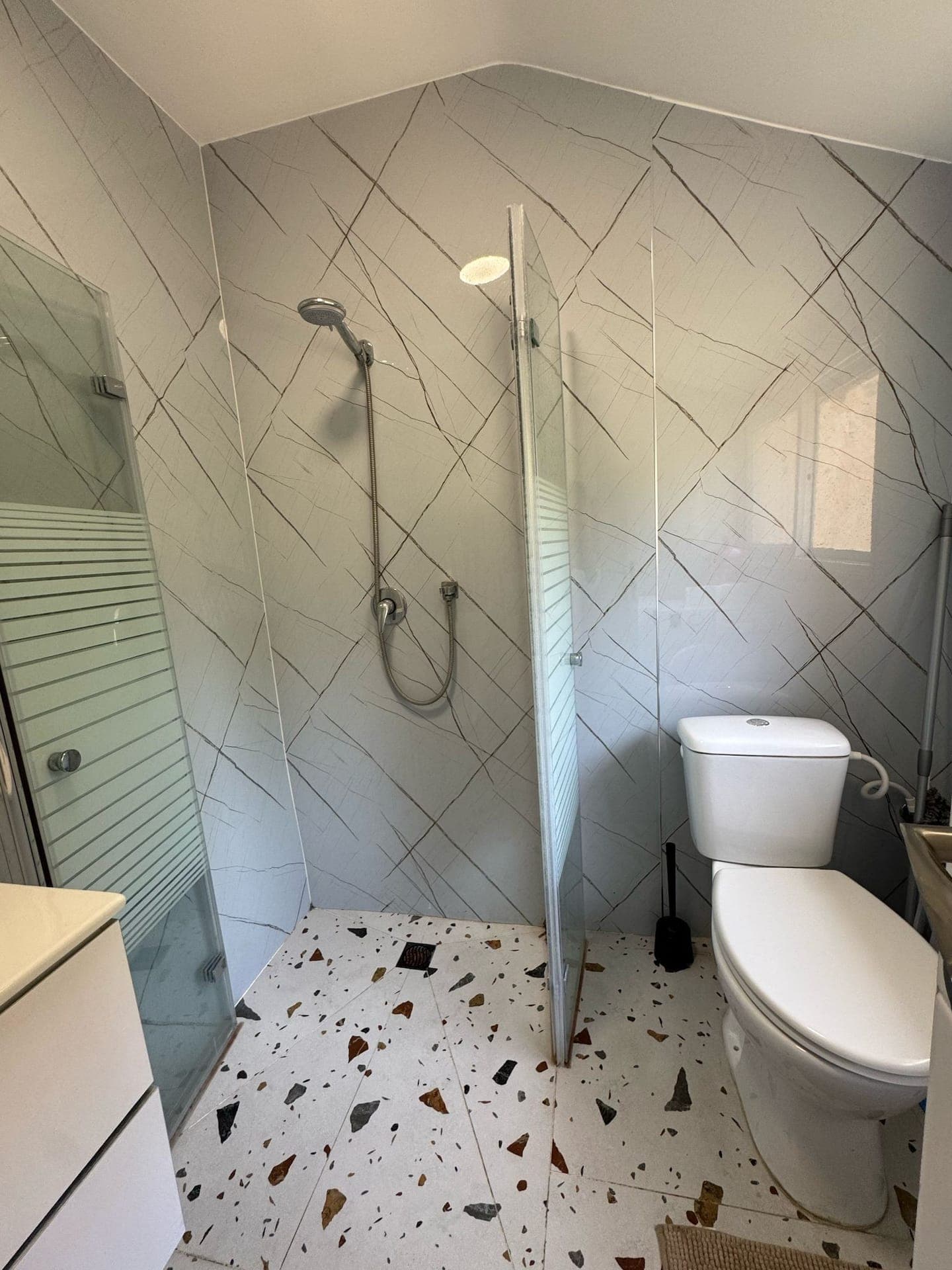 Modern Two-Bedroom — Nahariya — 8