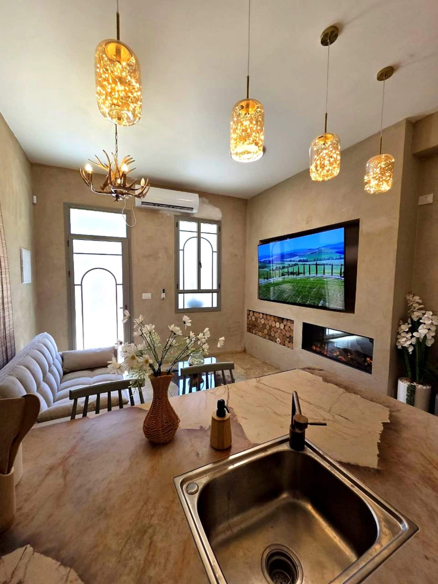 Haifa Stone Spa — Jacuzzi & Fireplace