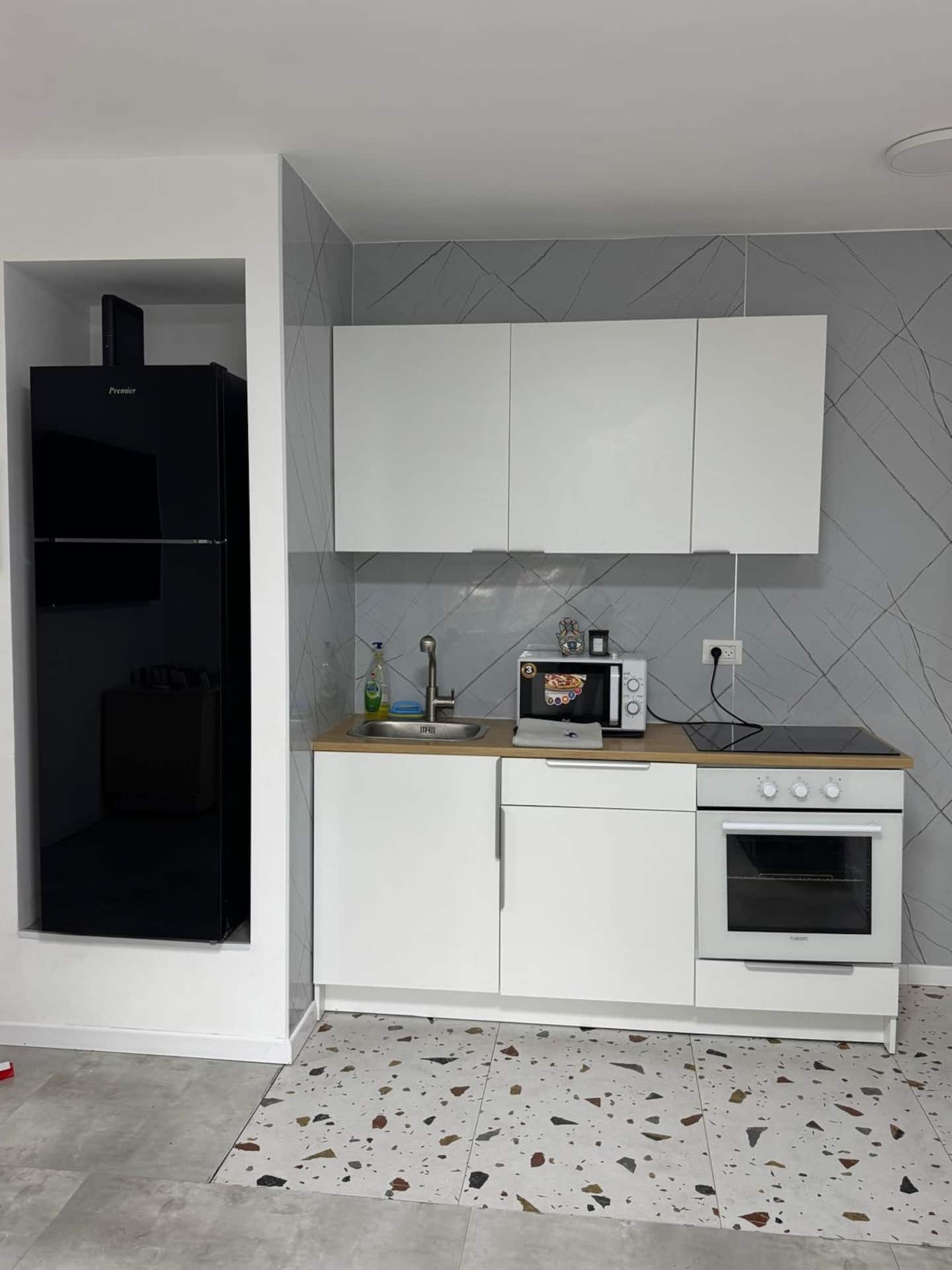 Modern Two-Bedroom — Nahariya — 2